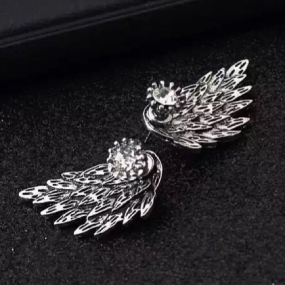 🆑10/$25🆑𝗖𝗟𝗘𝗔𝗥𝗔𝗡𝗖𝗘 Crystal Wing Gun Jacket Earrings NEW - Picture 4 of 9